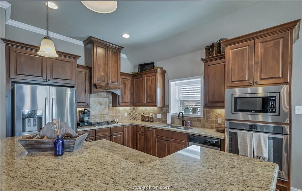 8301 Raintree Drive College Station, TX 77845 - Photo 5 of 15