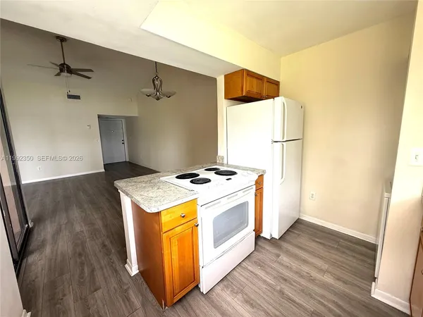 $1,900 | 800 Independence Drive, Unit 800I, Homestead, FL 33034