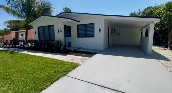 $530,000 | 740 Northeast 43rd Court, Deerfield Beach, FL 33064