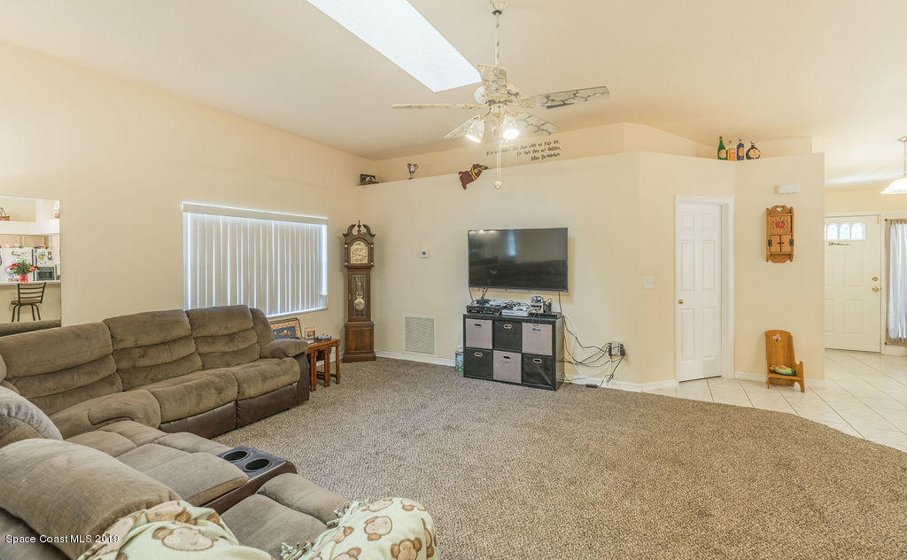 501 Ulm Road Northwest Palm Bay, FL 32907 - Photo 13 of 32 Living room