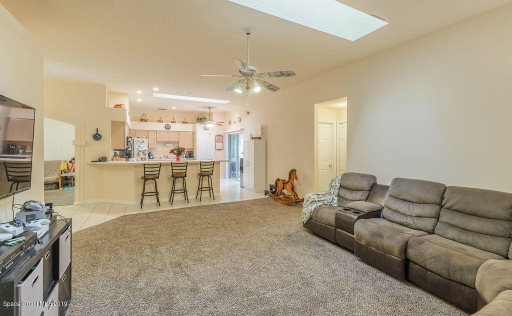 501 Ulm Road Northwest Palm Bay, FL 32907 - Photo 14 of 32 Living room