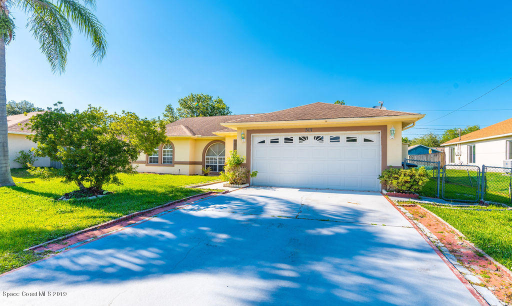501 Ulm Road Northwest Palm Bay, FL 32907 - Photo 3 of 32 Front w/Driveway