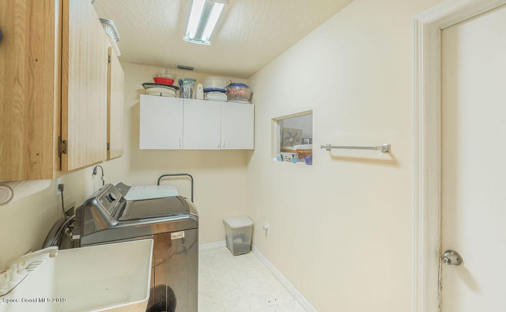 501 Ulm Road Northwest Palm Bay, FL 32907 - Photo 5 of 32 Laundry