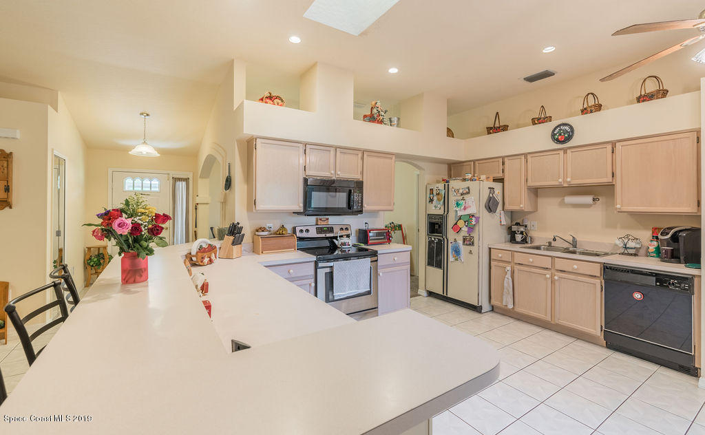 501 Ulm Road Northwest Palm Bay, FL 32907 - Photo 8 of 32 Kitchen