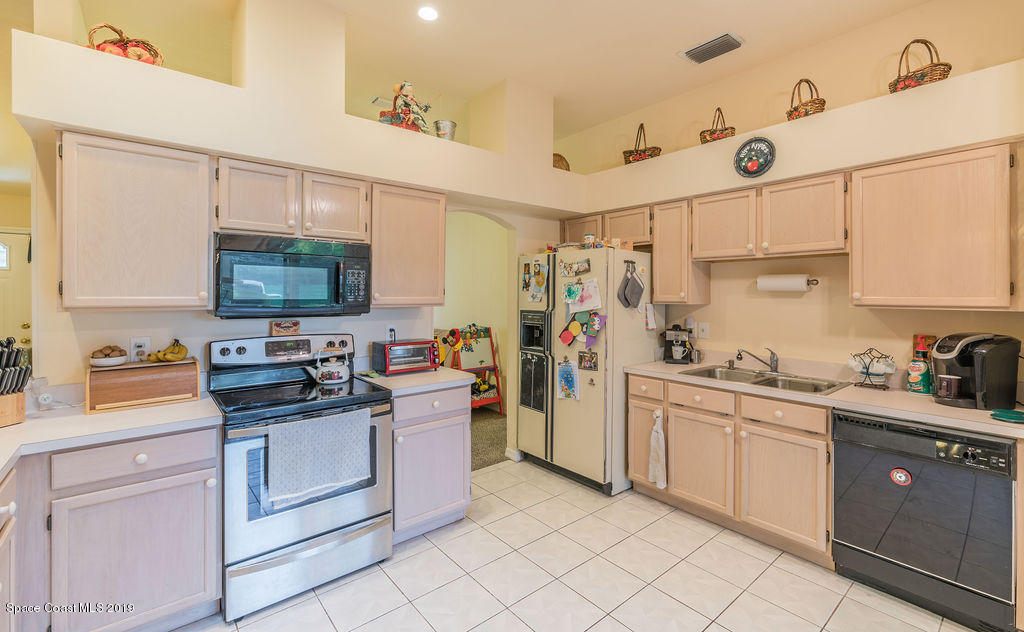 501 Ulm Road Northwest Palm Bay, FL 32907 - Photo 10 of 32 Kitchen