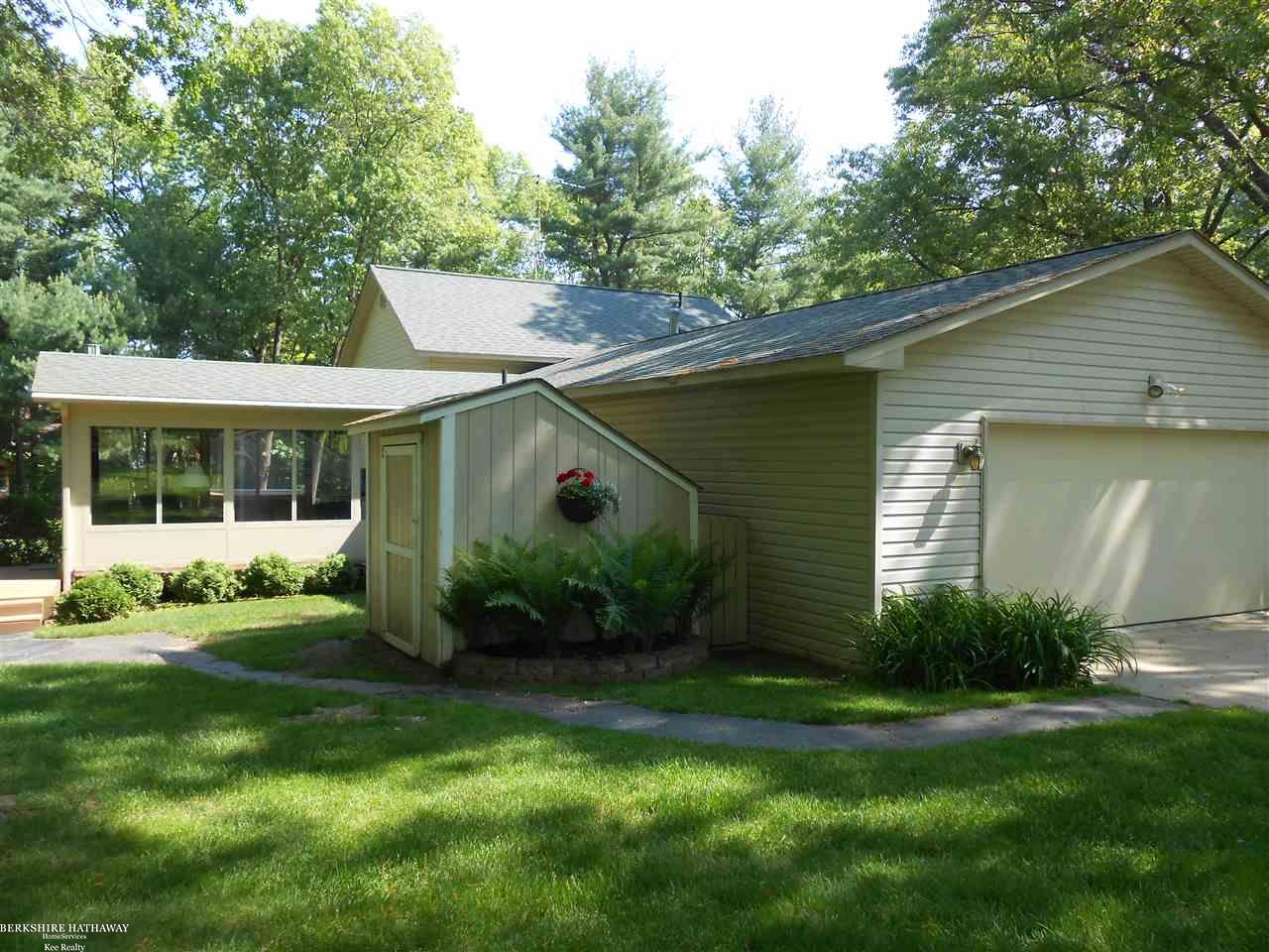 3393 East Sutton Road Dryden, MI 48428 - Photo 10 of 32 31348783-9.JPG
