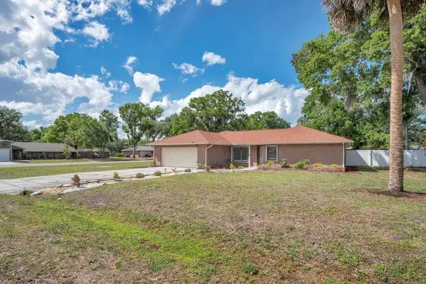 $387,000 | 3575 Lark Lane, Mulberry, FL 33860