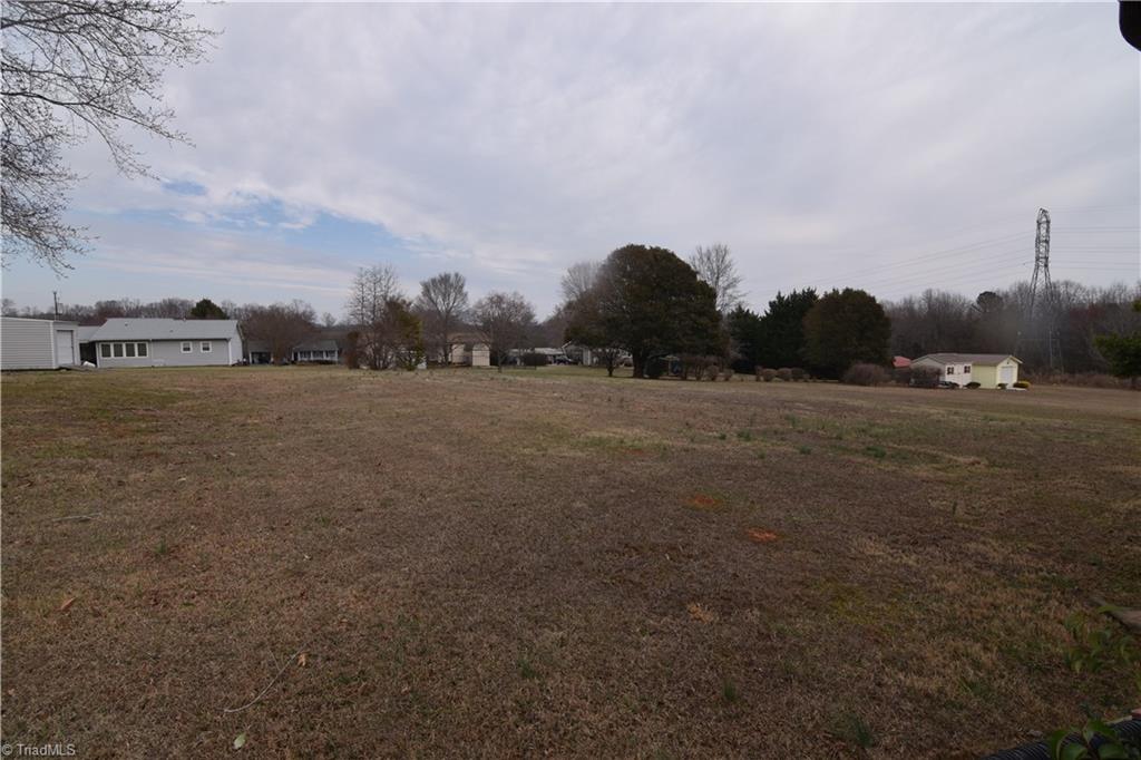 737 Lee Road Thomasville, NC 27360 - Photo 14 of 20