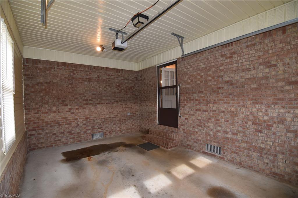 737 Lee Road Thomasville, NC 27360 - Photo 15 of 20