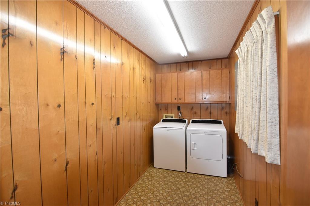 737 Lee Road Thomasville, NC 27360 - Photo 8 of 20