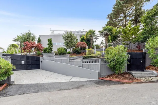 a view of house and outdoor space
