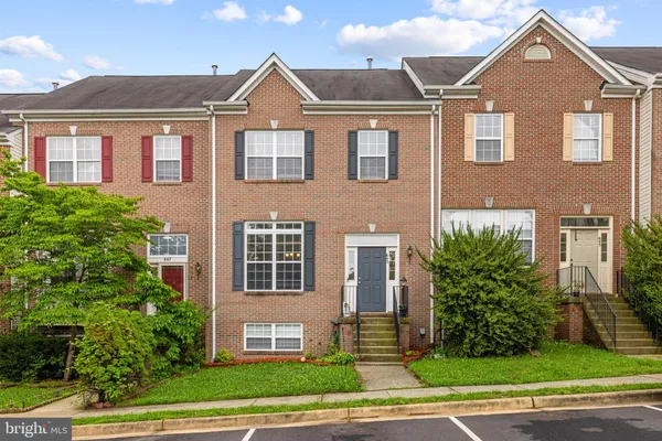 $3,400 | 645 McLeary Square Southeast, Leesburg, VA 20175