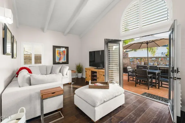 a view of an outdoor space with seating area