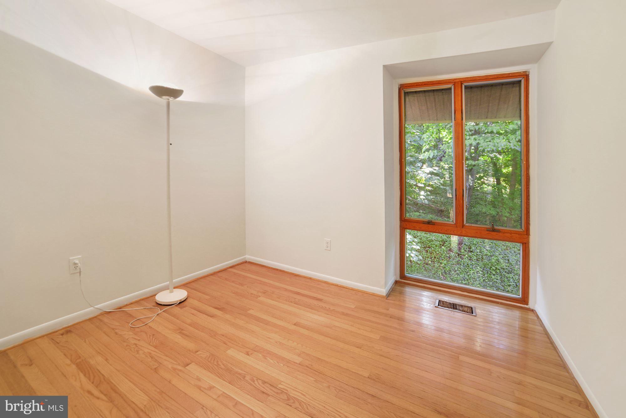 9205 Three Oaks Drive Silver Spring, MD 20901 - Photo 17 of 30