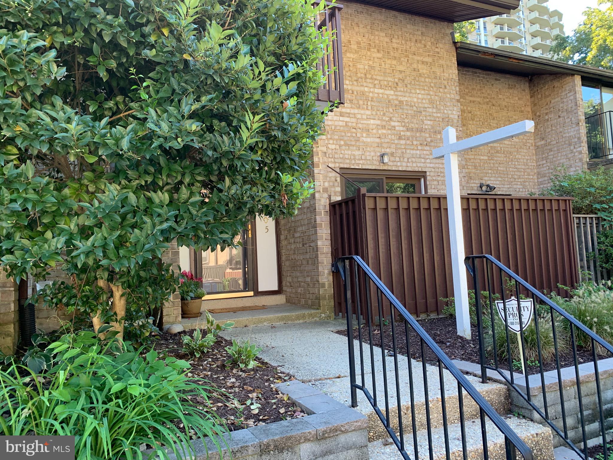 9205 Three Oaks Drive Silver Spring, MD 20901 - Photo 3 of 30