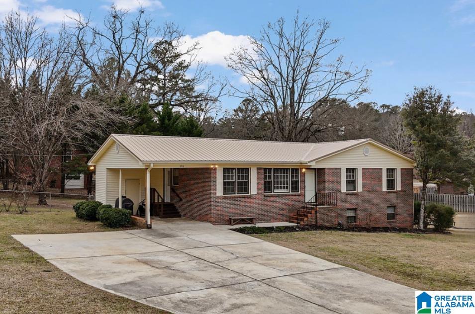250 Pamela Drive Calera, AL 35040 - Photo 3 of 25