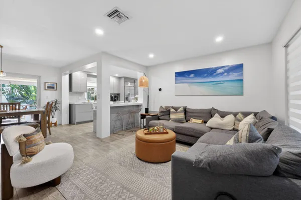 $5,500 | 976 Southwest 11th Street, Boca Raton, FL 33486