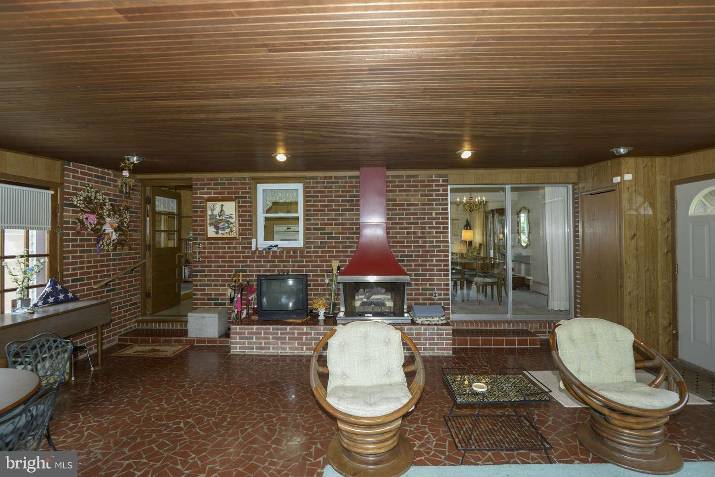 918 Rambling Drive Baltimore, MD 21228 - Photo 13 of 25 Interior General