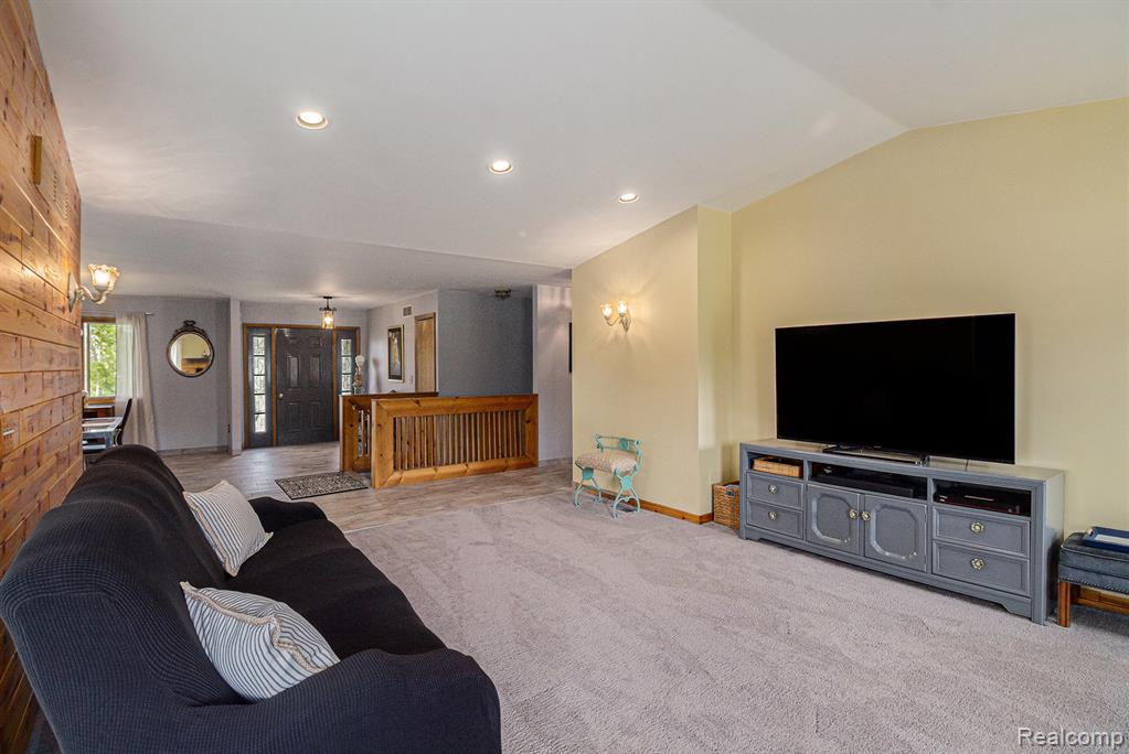 7031 Munsell Road Howell, MI 48843 - Photo 10 of 39