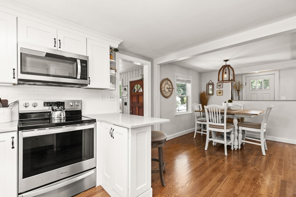 16 Crescent Road Hamilton, MA 01982 - Photo 12 of 34 Gallery Image 12
