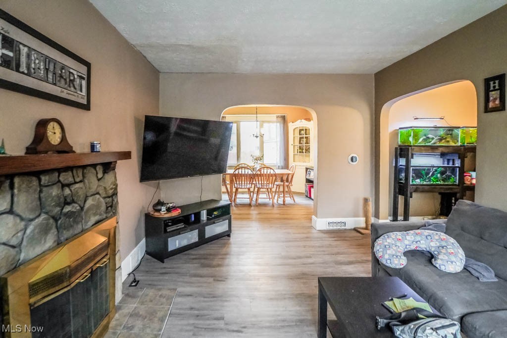 1568 Hampton Road Akron, OH 44305 - Photo 3 of 30
