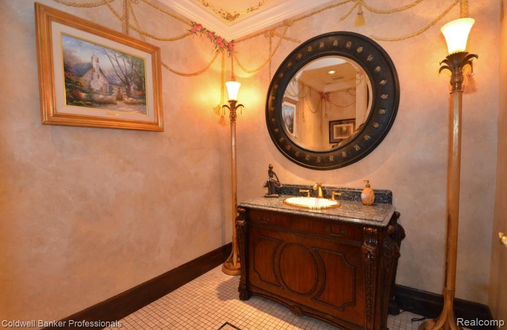 86 Manor Road Bloomfield Hills, MI 48304 - Photo 25 of 39 DSC_0963.jpg