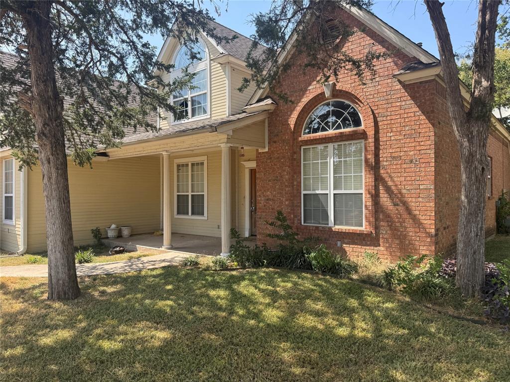201 East Collom Street Decatur, TX 76234 - Photo 5 of 36