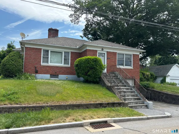 $279,900 | 26 Chelton Street, Torrington, CT 06790