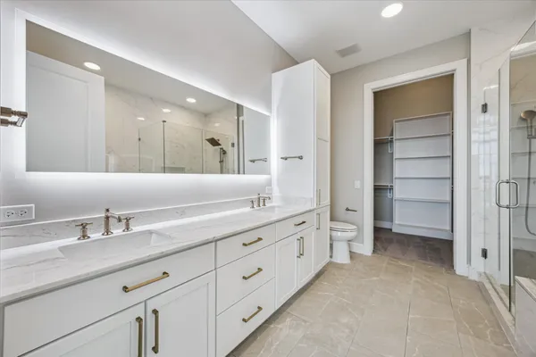 $7,985 | 9757 Katy Freeway, Unit 2604, Houston, TX 77024