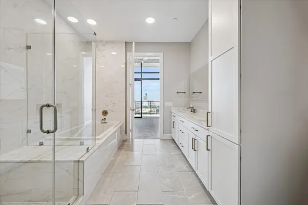 $7,985 | 9757 Katy Freeway, Unit 2604, Houston, TX 77024