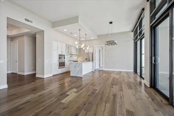 $7,985 | 9757 Katy Freeway, Unit 2604, Houston, TX 77024