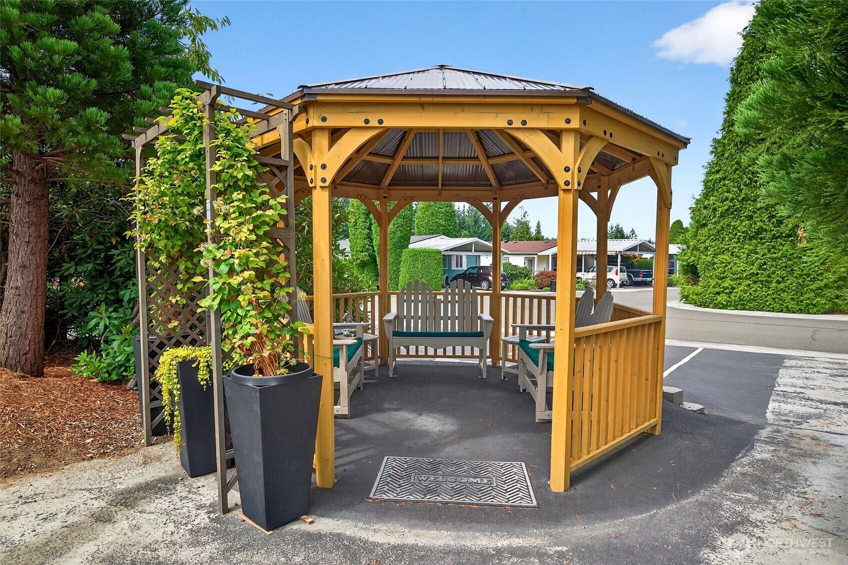 23825 15th Avenue Southeast, Unit 93 Bothell, WA 98021 - Photo 26 of 34 a view of a pathway with a garden