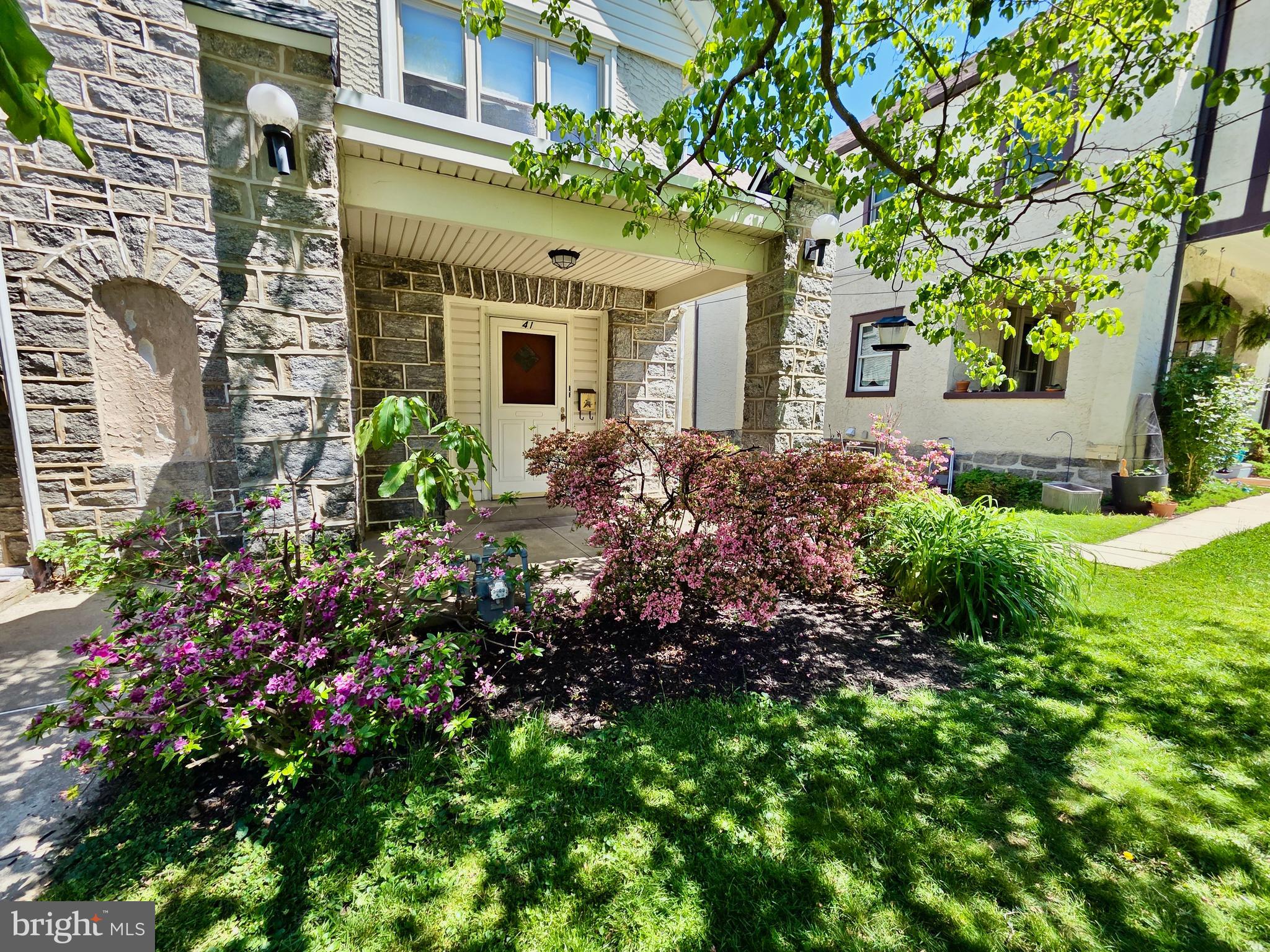 41 Wayne Avenue Springfield, PA 19064 - Photo 3 of 25 Front porch w beautiful bushes and trees