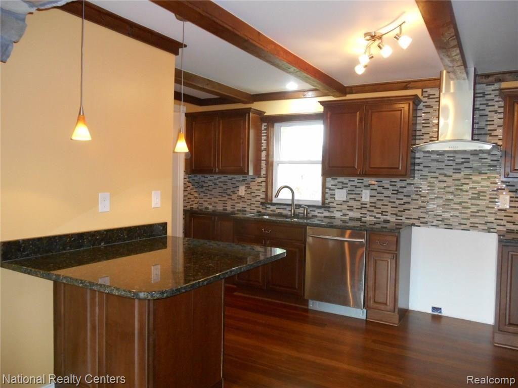 46333 Bemis Road Belleville, MI 48111 - Photo 9 of 41