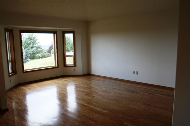 6415 South Dearborn Road Spokane, WA 99223 - Photo 2 of 9