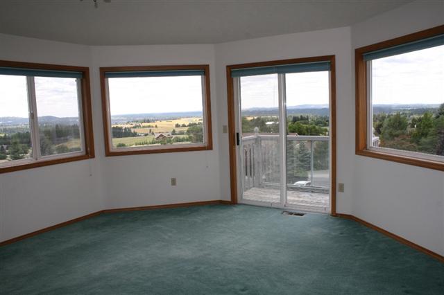 6415 South Dearborn Road Spokane, WA 99223 - Photo 7 of 9