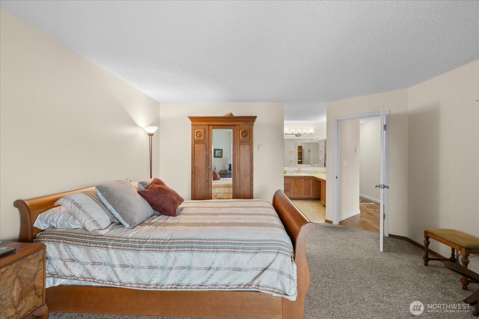 524 Maple Street, Unit 102 Edmonds, WA 98020 - Photo 18 of 33