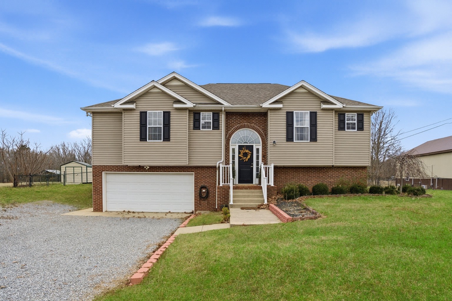 1266 Porter Morris Road Chapmansboro, TN 37035 - Photo 2 of 46 Gallery Image 2