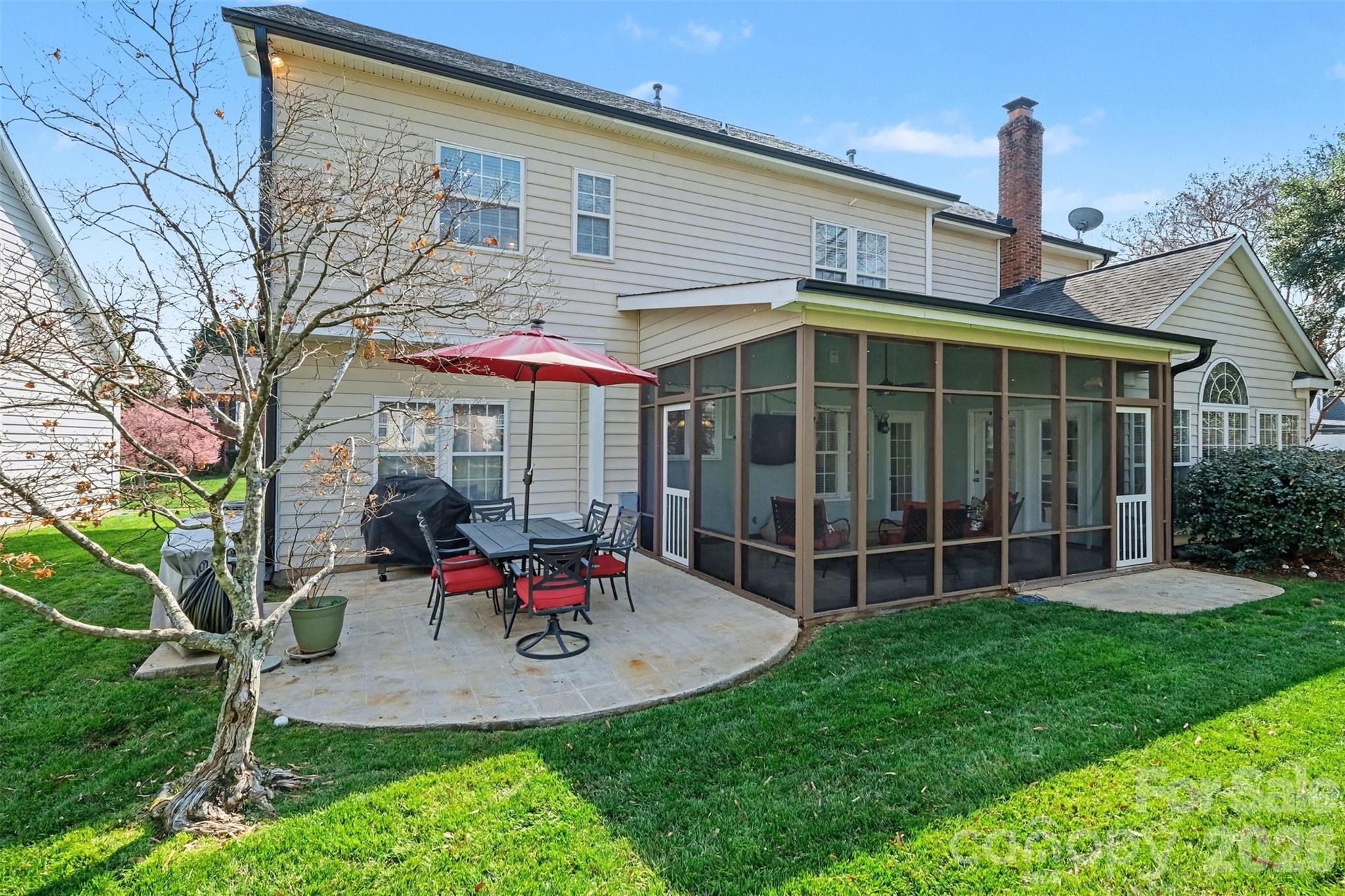 523 Whitehead Court Fort Mill, SC 29708 - Photo 45 of 48 a front view of a house with garden