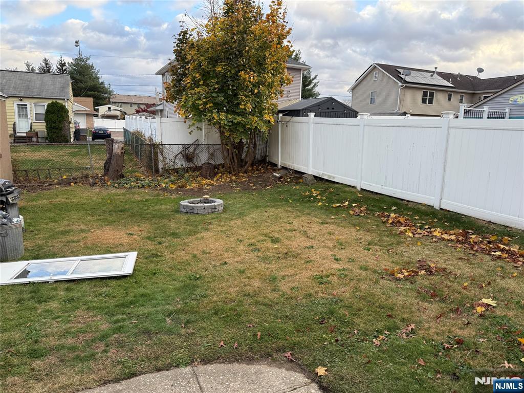 40 Hope Street, Unit 1 East Rutherford, NJ 07073 - Photo 14 of 14 a backyard of a house