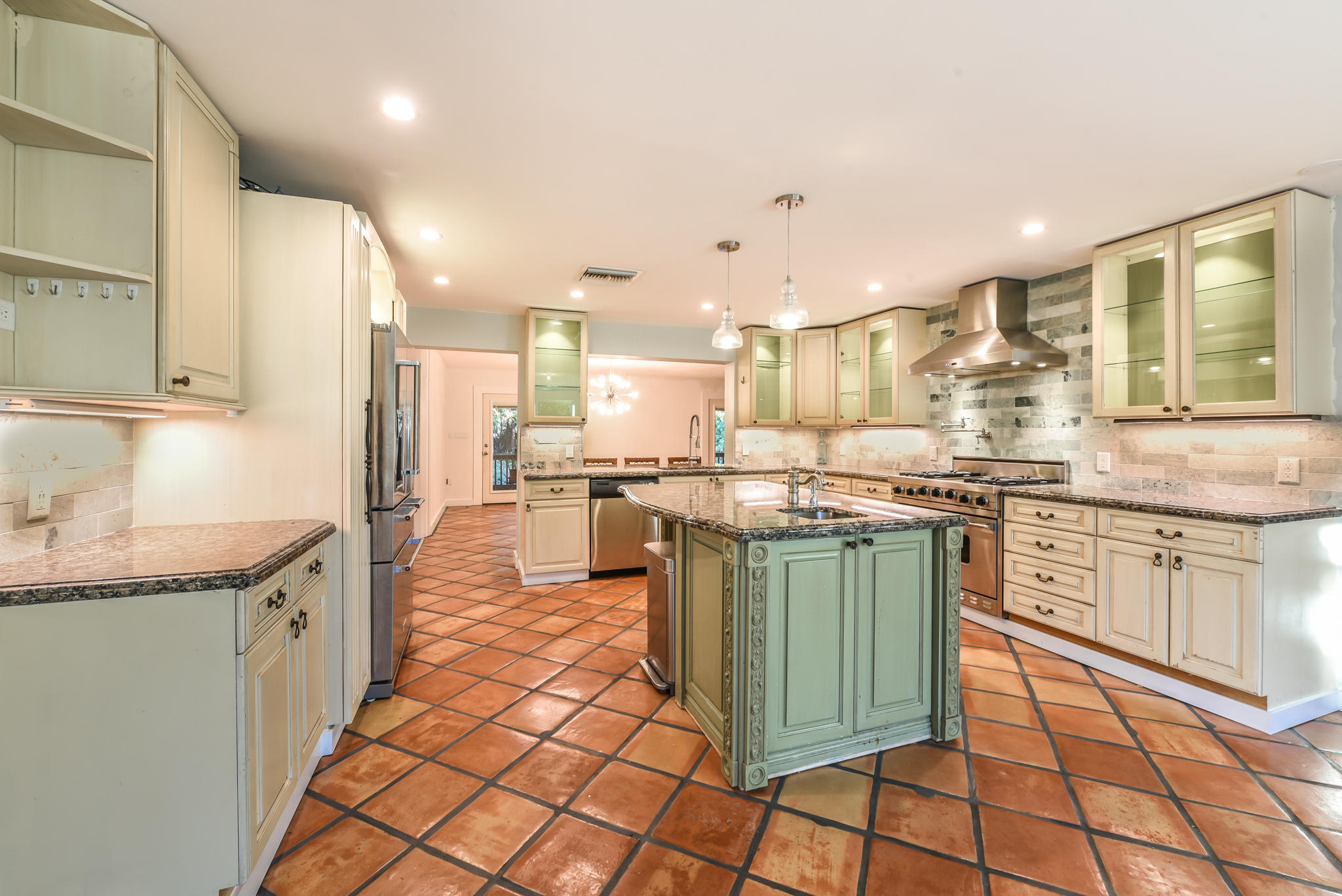 2593 Honey Road North Palm Beach, FL 33403 - Photo 4 of 30 BRQ Kitchen