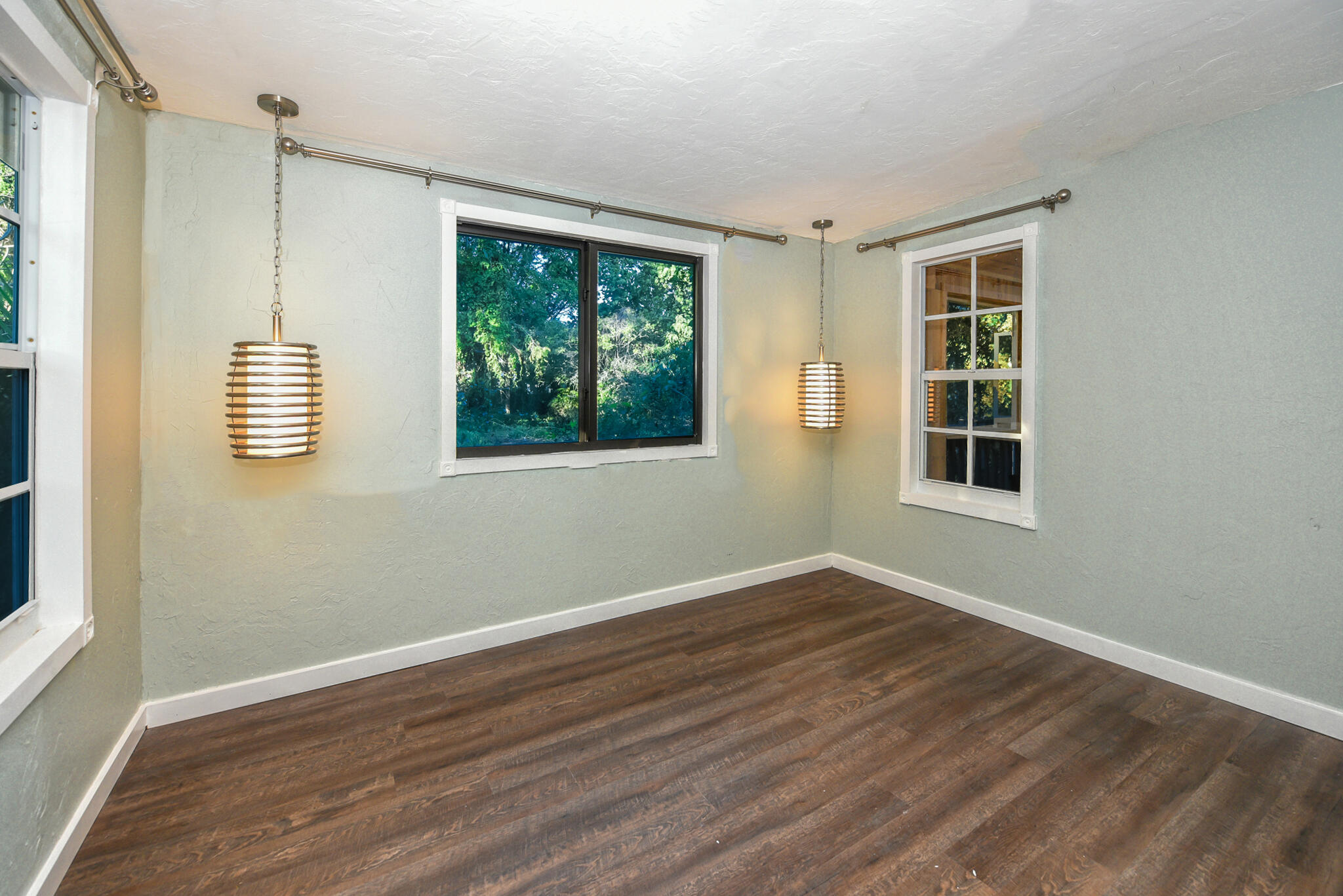 2593 Honey Road North Palm Beach, FL 33403 - Photo 8 of 30 MBdrm Extra ver 2