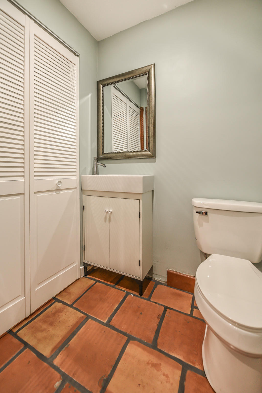 2593 Honey Road North Palm Beach, FL 33403 - Photo 10 of 30 Half Bath