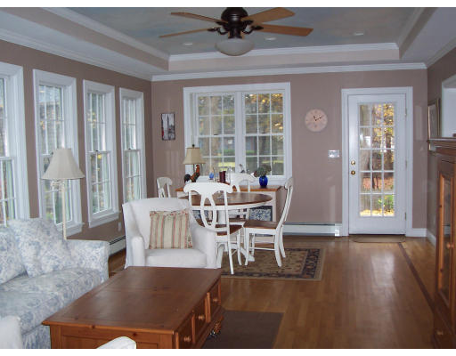 8 Russell Road Braintree, MA 02184 - Photo 8 of 28 Gallery Image 8