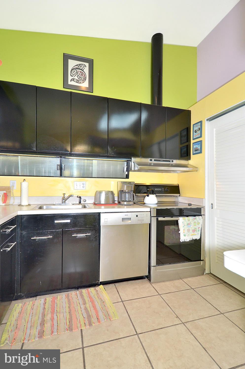 5006 Dalton Road Chevy Chase, MD 20815 - Photo 18 of 30 Kitchen