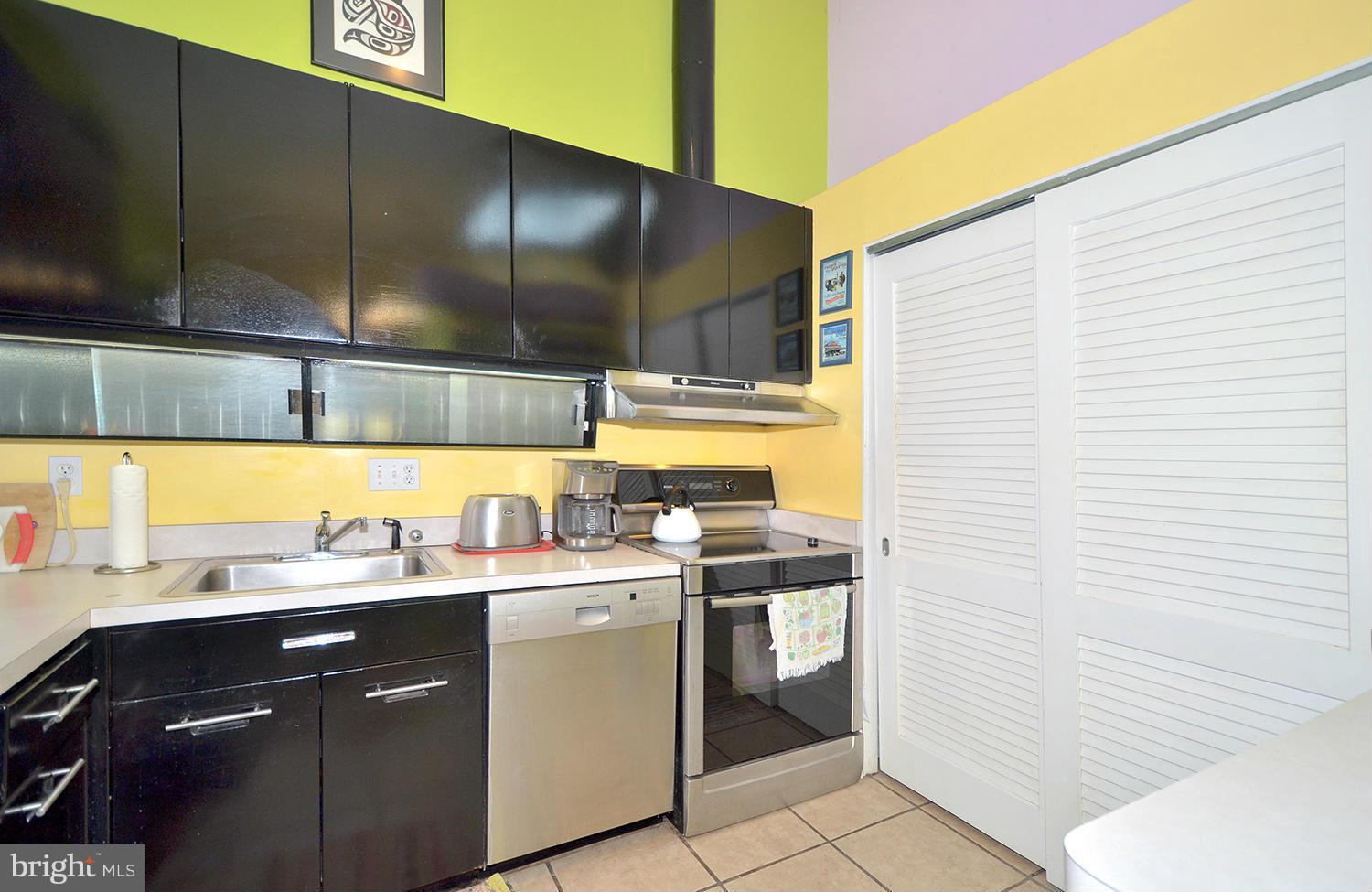 5006 Dalton Road Chevy Chase, MD 20815 - Photo 19 of 30 Kitchen
