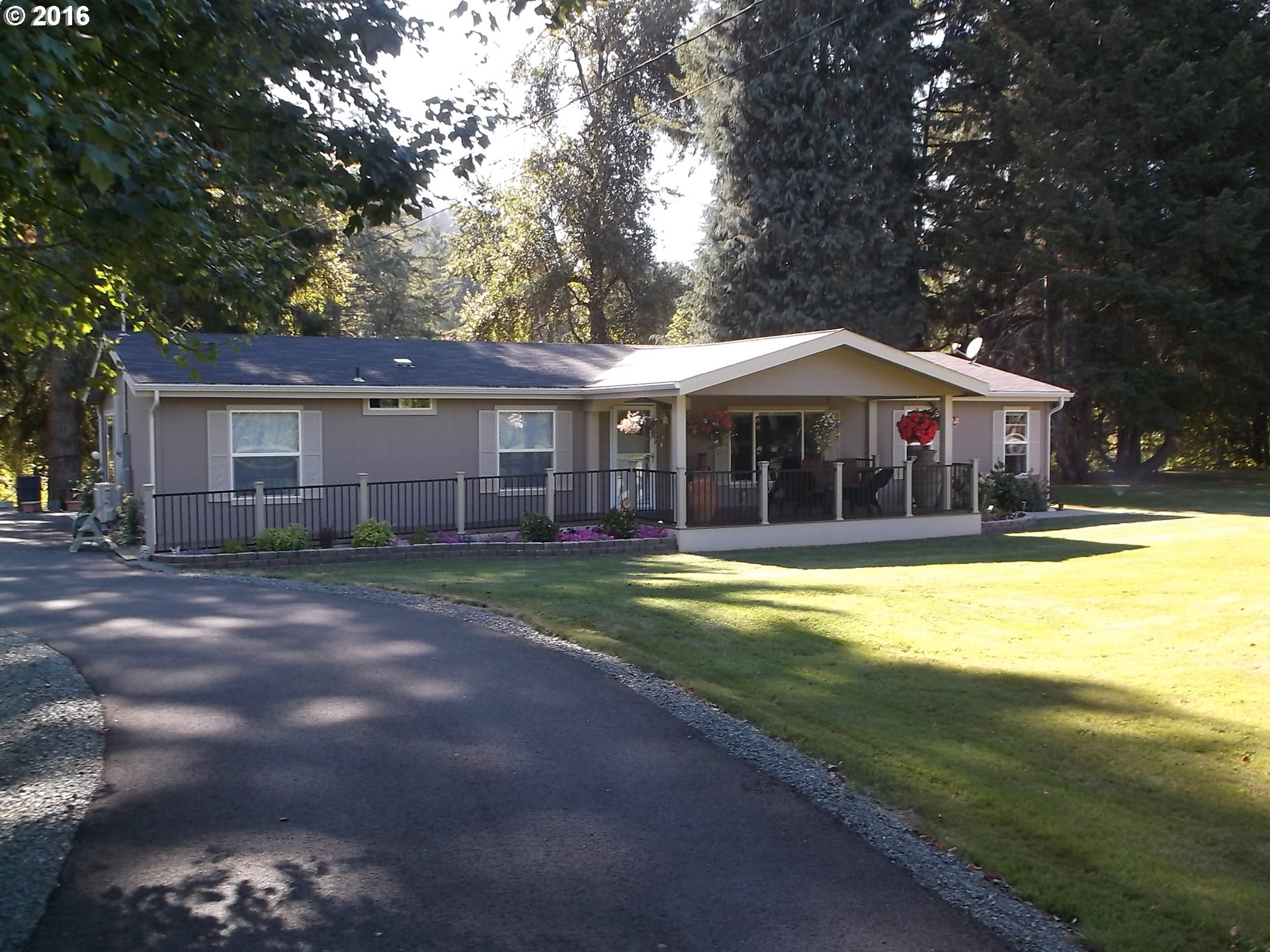 98220 Bridge Lane Myrtle Point, OR 97458 - Photo 1 of 32
