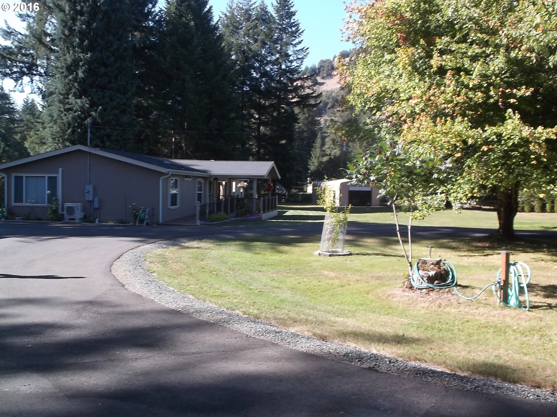 98220 Bridge Lane Myrtle Point, OR 97458 - Photo 2 of 32