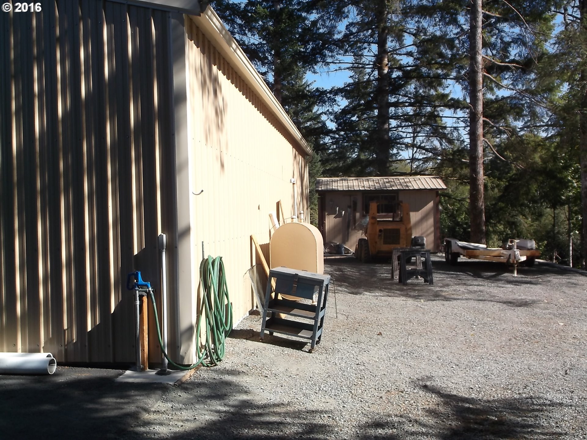 98220 Bridge Lane Myrtle Point, OR 97458 - Photo 17 of 32