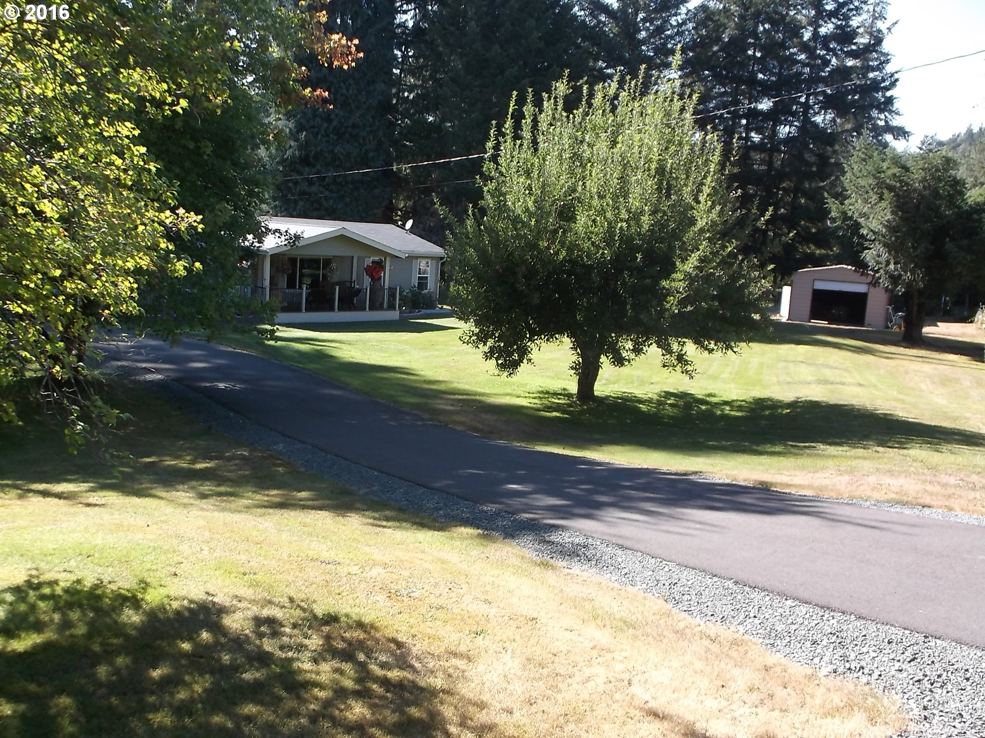 98220 Bridge Lane Myrtle Point, OR 97458 - Photo 3 of 32